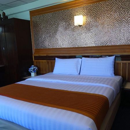 Serene Hotel Паттая Екстер'єр фото