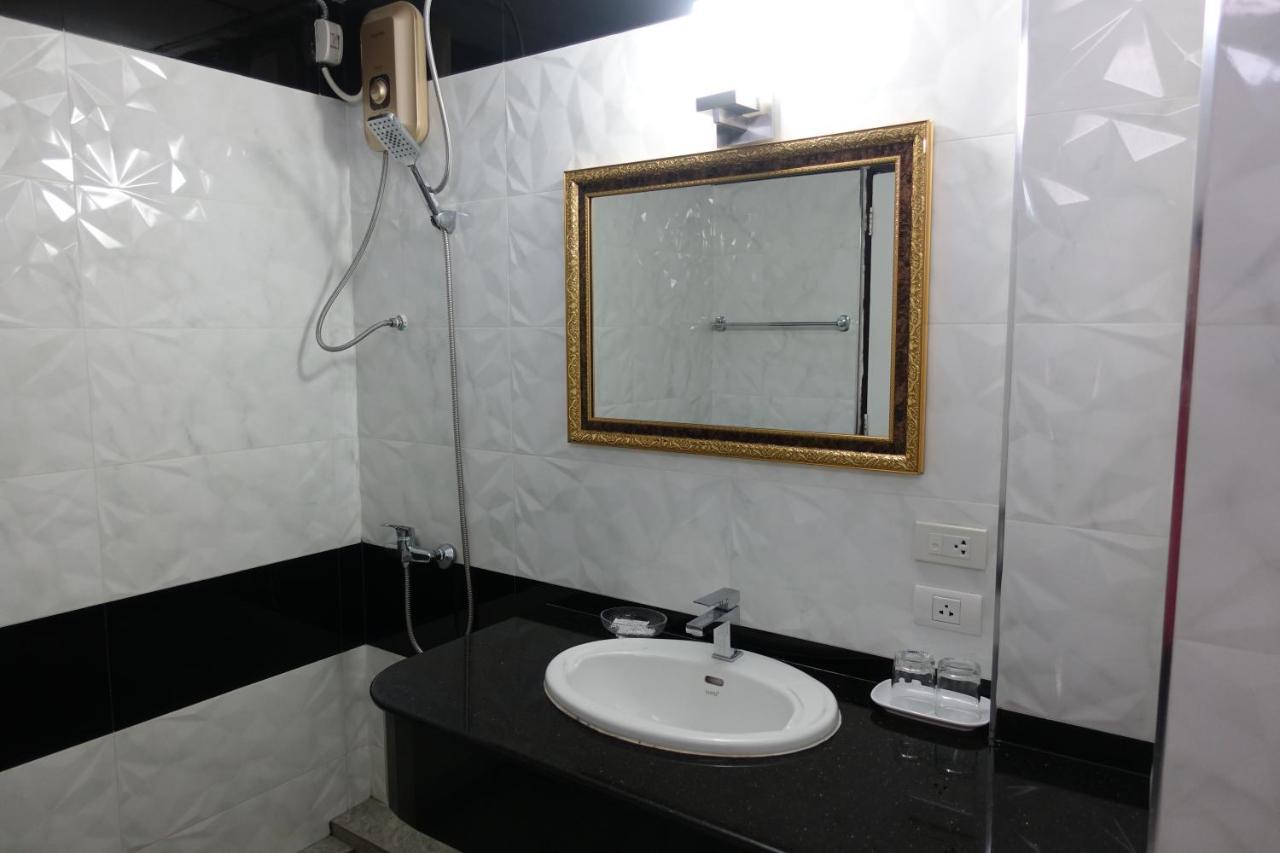 Serene Hotel Паттая Екстер'єр фото