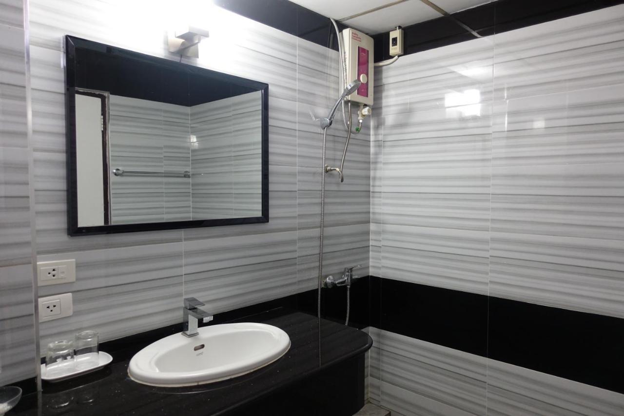 Serene Hotel Паттая Екстер'єр фото