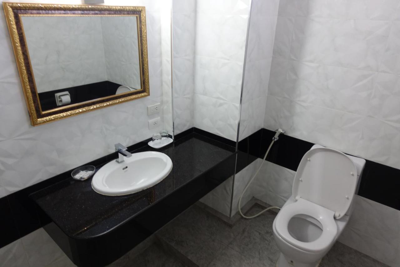 Serene Hotel Паттая Екстер'єр фото